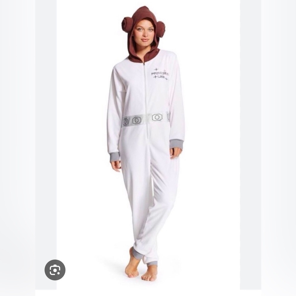 NWT Princess Leia Onesie. Star Wars. Halloween. Hood with buns. S/M